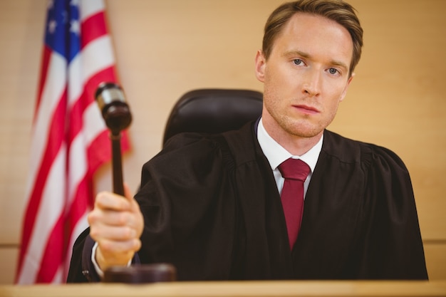 Usługi prawnicze: Klucz do skutecznej pomocy prawnej